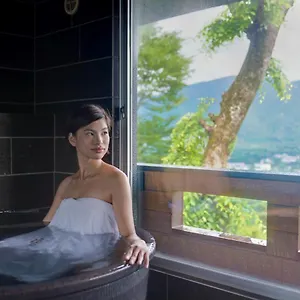 https://livemax-resort-hakone-sengokuh.hotelshakone.com
